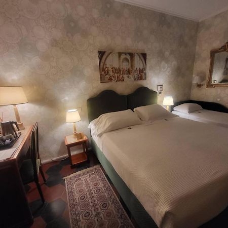 Venus Inn Rome Guest House ภายนอก รูปภาพ