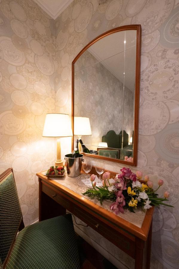 Venus Inn Rome Guest House ภายนอก รูปภาพ