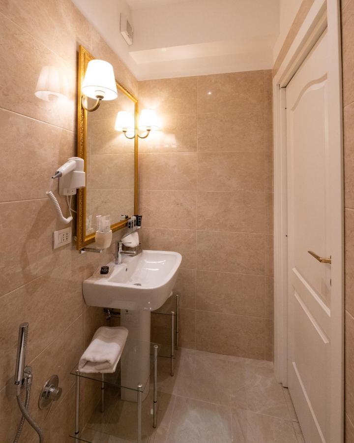 Venus Inn Rome Guest House ภายนอก รูปภาพ