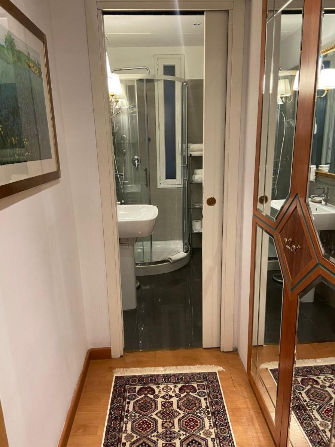 Venus Inn Rome Guest House ภายนอก รูปภาพ