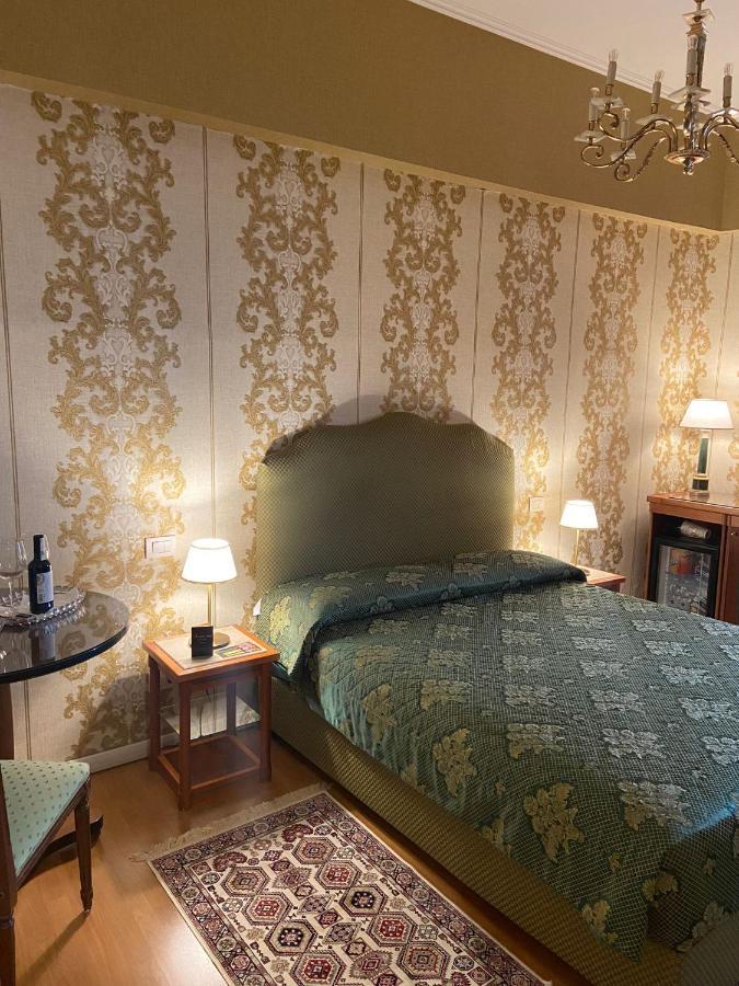 Venus Inn Rome Guest House ภายนอก รูปภาพ