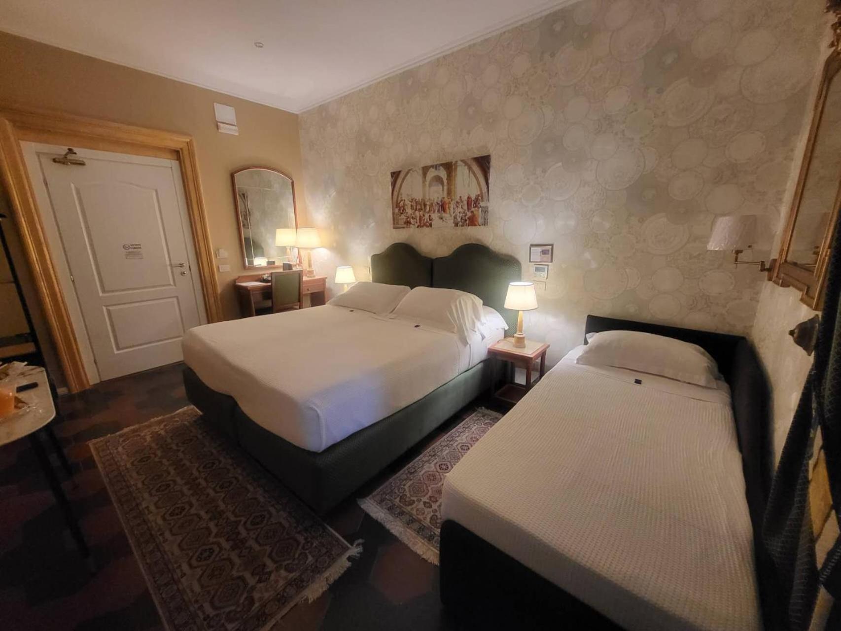 Venus Inn Rome Guest House ภายนอก รูปภาพ